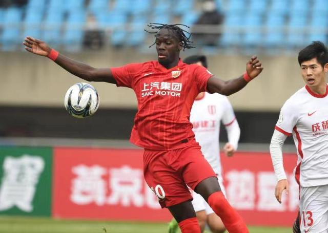 开云足球-海港中锋最有望投奔蒙特拉 传口头谈妥48小时抵队